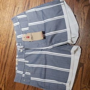 Levi's mid length short 31